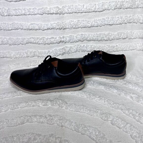 Max & Jake mens/ Teen shoe size 6 - Picture 4 of 7